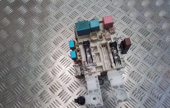 Toyota Yaris Fuse box set