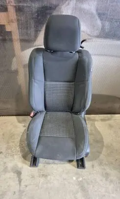 Dodge Challenger Front driver seat 