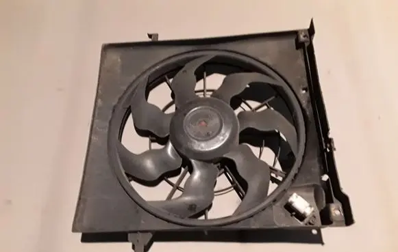 KIA Ceed Radiator cooling fan shroud 253801H600