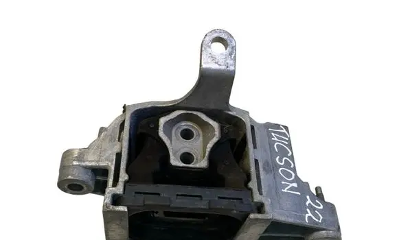 Hyundai Tucson IV NX4 Engine mount bracket 21824N9500 21L25M56