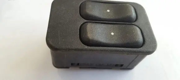 Opel Zafira A Electric window control switch 13363201 90561088