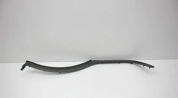 Porsche Macan (95B) Rubber seal rear door 95B839761B