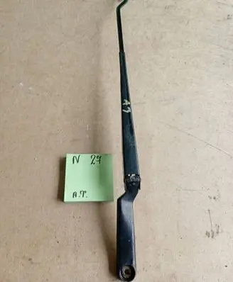 Audi A4 S4 B5 8D Front wiper blade arm 5678235667