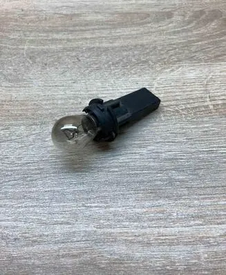 BMW 7 E38 Tail light bulb cover holder 1387365