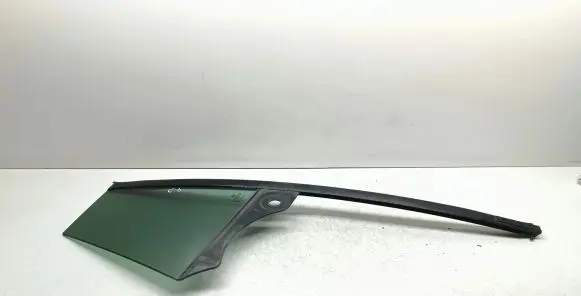 BMW 5 GT F07 Rear vent window glass 43R00128
