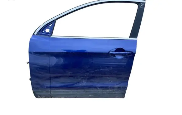 Nissan Qashqai Front door