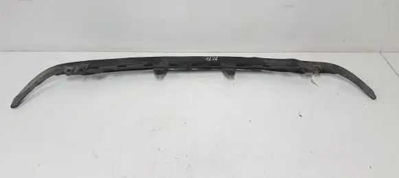 Front bumper lip
