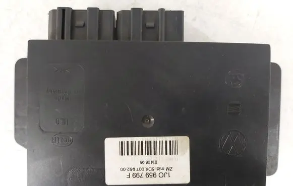 Volkswagen PASSAT B5 Comfort/convenience module 1JO959799F