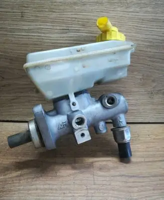 Volkswagen Sharan Master brake cylinder 7M3611303