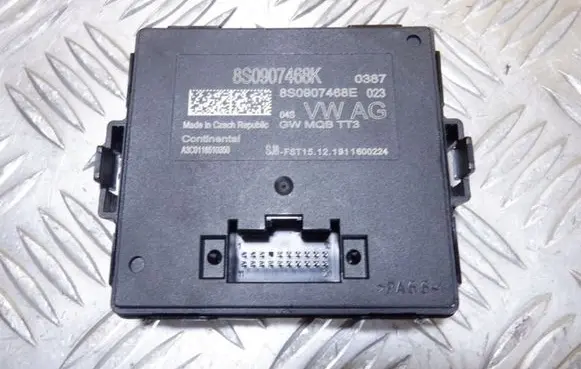 Audi TT TTS RS Mk3 8S Gateway control module 8S0907468K