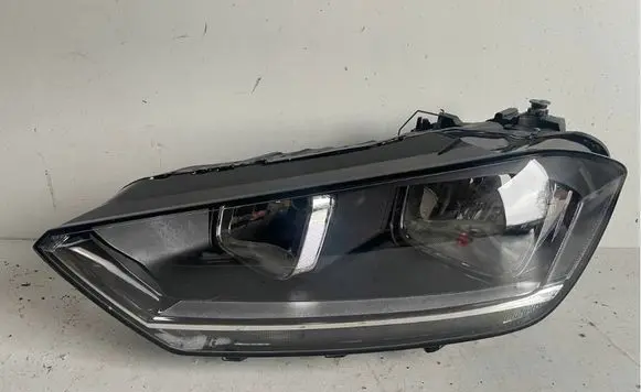 Volkswagen Golf Sportsvan Headlight/headlamp