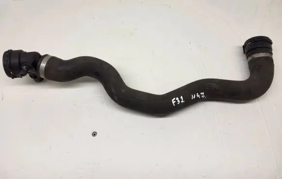 BMW 4 F32 F33 Engine coolant pipe/hose 7811127