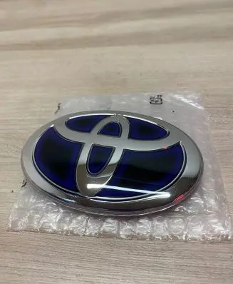 Toyota Yaris XP210 Manufacturer badge logo/emblem 