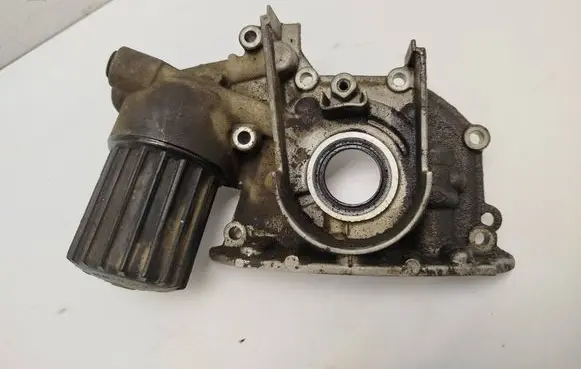 Renault Clio II Oil pump 8200251904