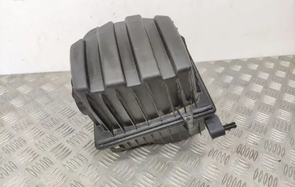 Fiat 500X Air filter box 51938293