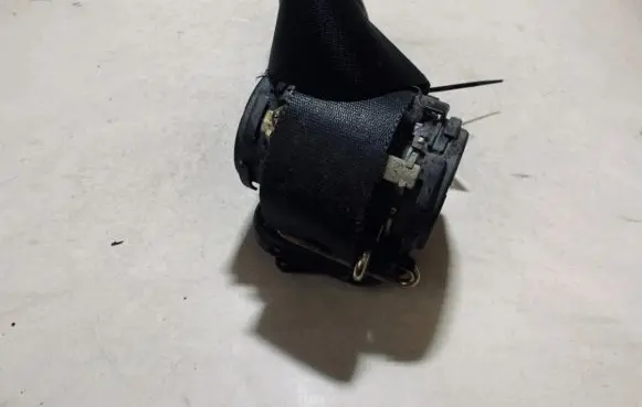 Ford Focus Front seatbelt