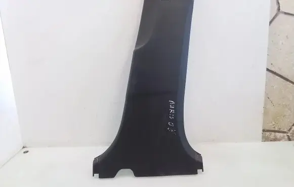 (B) pillar trim (bottom)