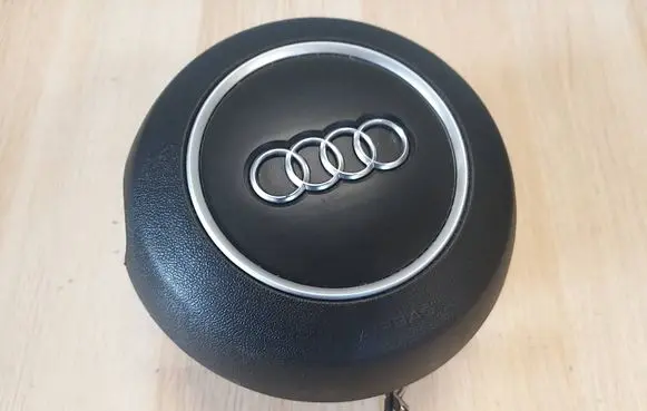 Steering wheel airbag