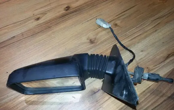 Peugeot 405 Front door electric wing mirror E200726