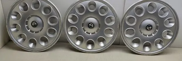 Alfa Romeo 147 R16 wheel hub/cap/trim 46792067