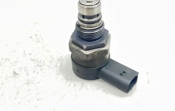 Mercedes-Benz ML W164 Fuel pressure sensor A6110780449