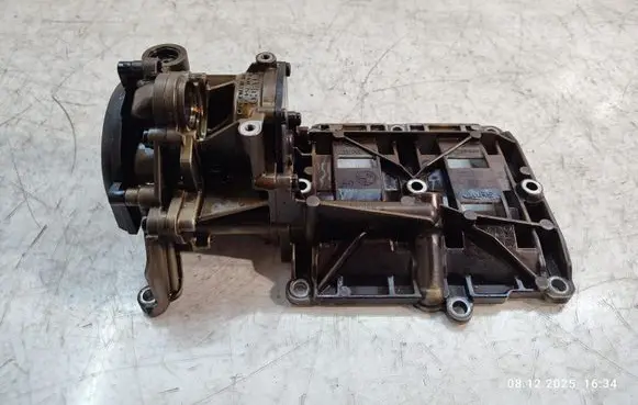 BMW X3 E83 Oil pump 7798014