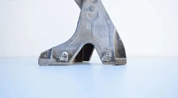 Audi A4 S4 B6 8E 8H Engine mounting bracket 8E0199308D