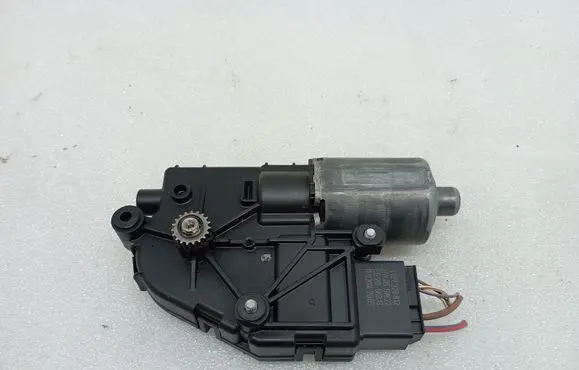 Audi RS5 Sunroof motor/actuator 8R0959591A