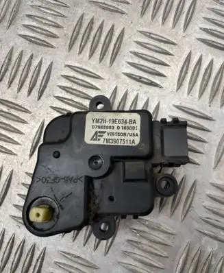 Volkswagen Sharan Air flap motor/actuator YM2H19E634BA 7M3907511A
