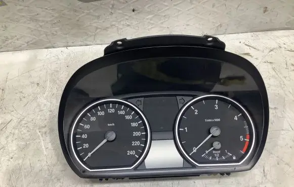BMW 1 E81 E87 Speedometer (instrument cluster) 9141475 1024952