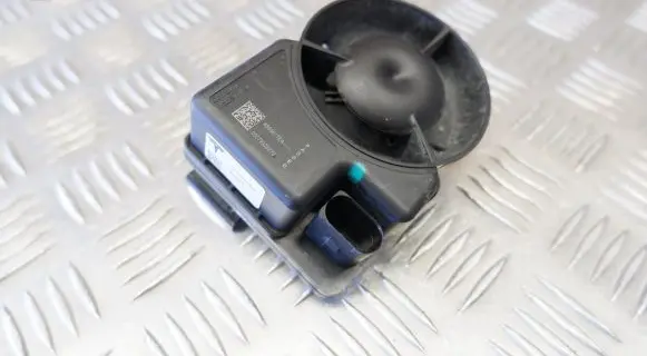 Tesla Model S Alarm system siren 101586000A