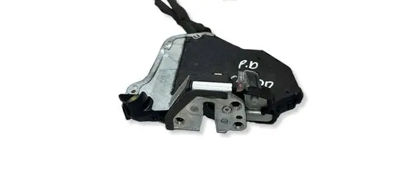 Toyota C-HR I Front door lock 8G2023