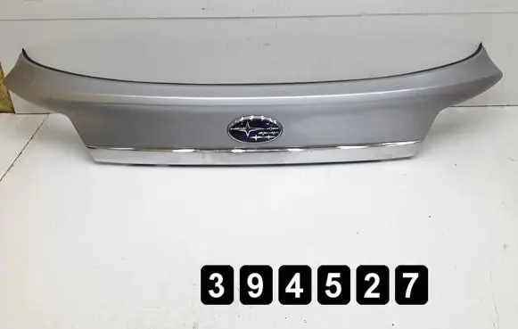 Subaru Outback Tailgate trim c08010035