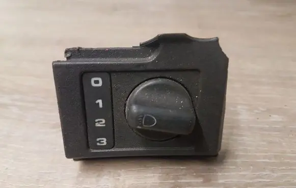 Land Rover Discovery Headlight level height control switch AMR6424