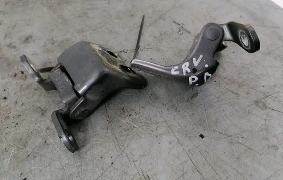 Honda CR-V Front door upper hinge WWFR