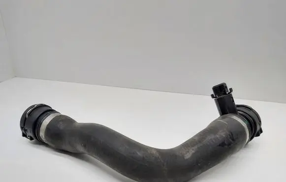 BMW 7 E65 E66 Engine coolant pipe/hose
