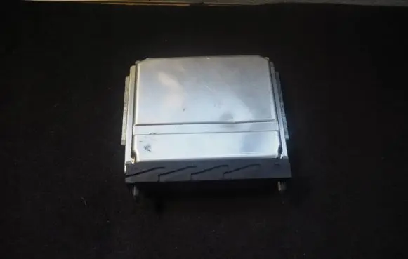 Volvo V70 Engine control unit/module 0261206075