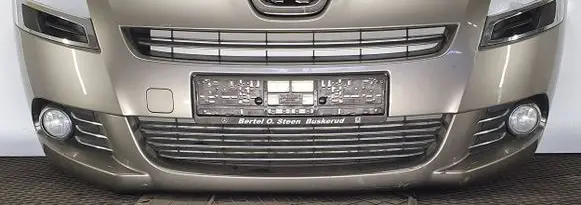 Peugeot 5008 Front bumper 9687444877 1611203780