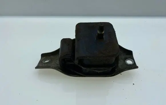 Subaru Legacy Engine mount bracket 41022FA000 41022AC020 41022AC030