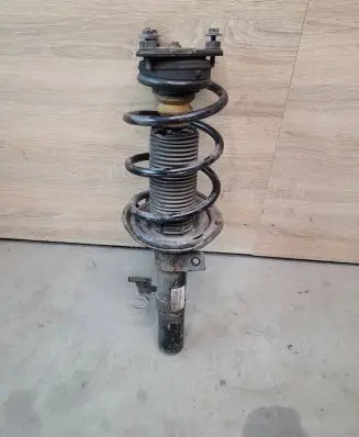Volvo V40 Front shock absorber/damper P31360946