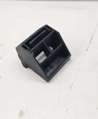 Radiator mount bracket