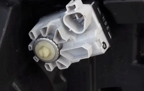 Toyota GT 86 Headlight level adjustment motor brak