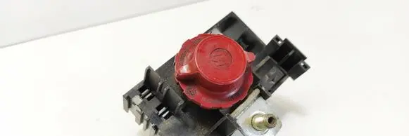 Renault Megane I Other engine bay part