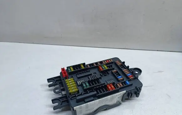 BMW 1 F20 F21 Fuse module 9228158