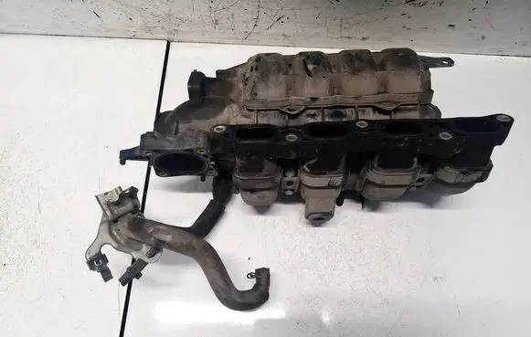 Toyota Urban Cruiser XP110 Intake manifold