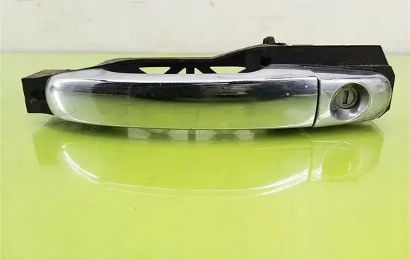 Chevrolet HHR Front door exterior handle