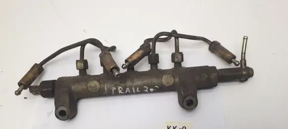 Nissan X-Trail T30 Fuel main line pipe