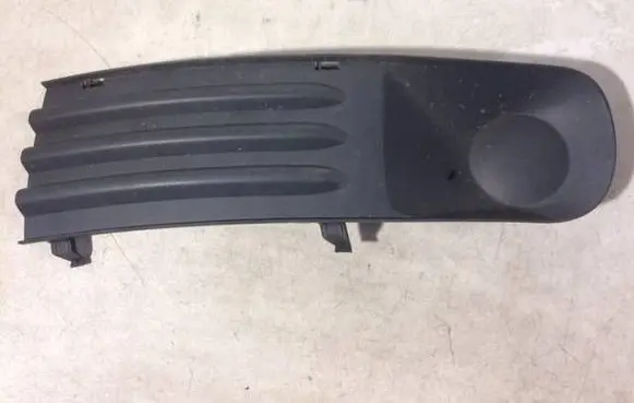 Volkswagen Transporter - Caravelle T5 Front bumper lower grill 7H0807489C
