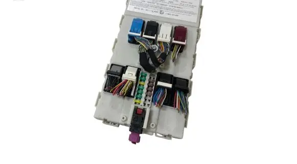 BMW i3 Comfort/convenience module 6847045 5C6N1BF06 2611139385