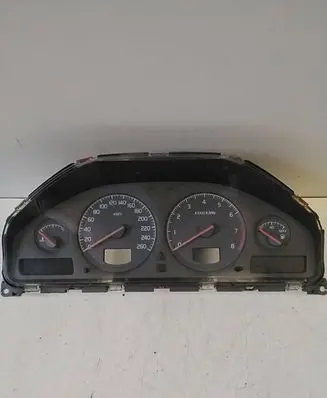 Volvo V70 Speedometer (instrument cluster) 9472449